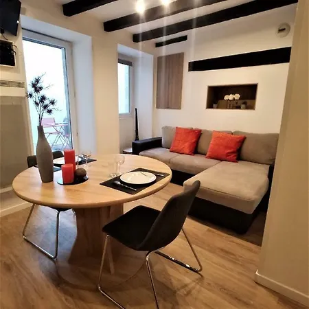 Apartamento Bel Avec Cour Privative *